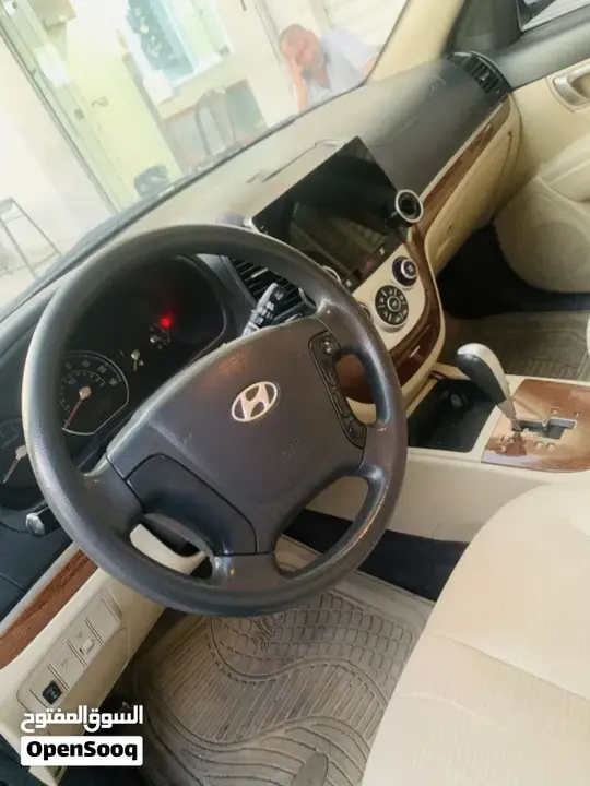 Hyundai Grand Santa Fe 2008 photo 2