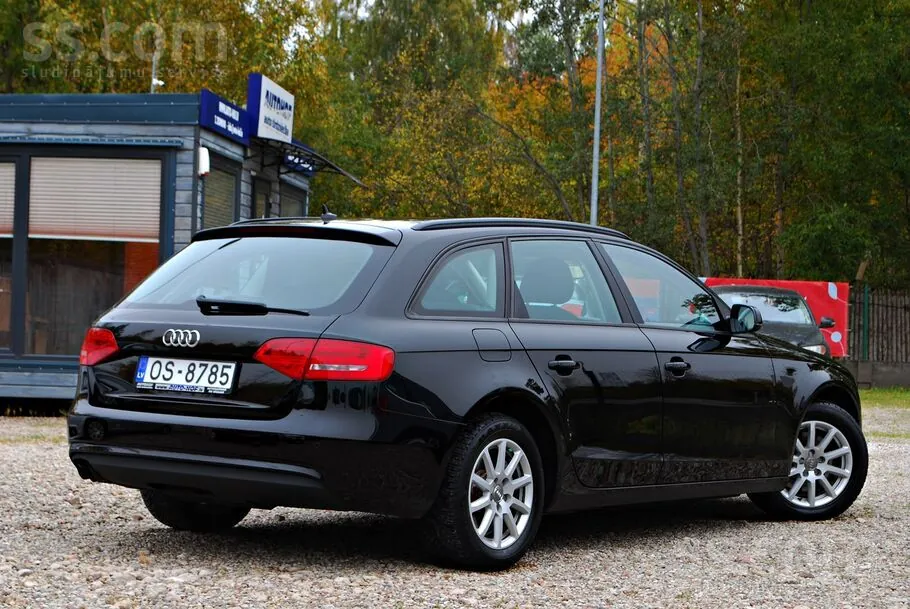 Audi A4 Avant 2012 photo 2
