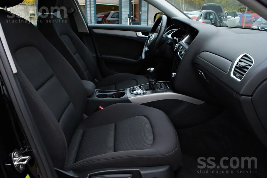 Audi A4 Avant 2012 photo 5