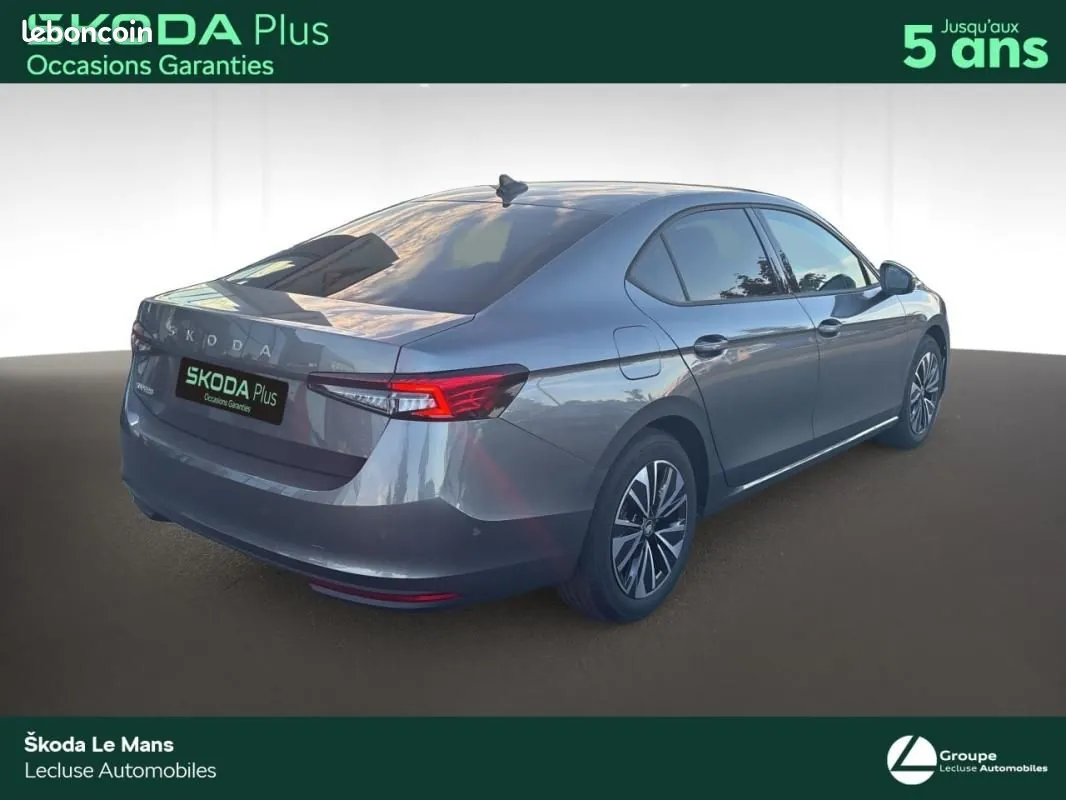 Skoda Superb 2025 photo 5