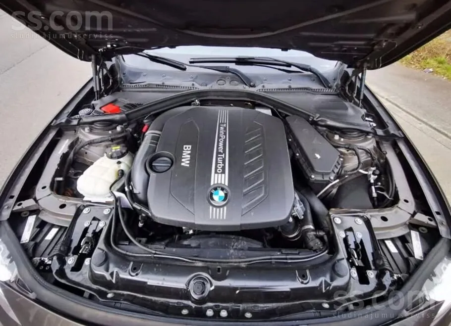 BMW 330 2014 photo 4