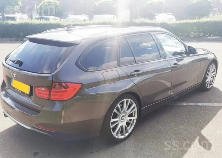 BMW 330 2014 photo 3