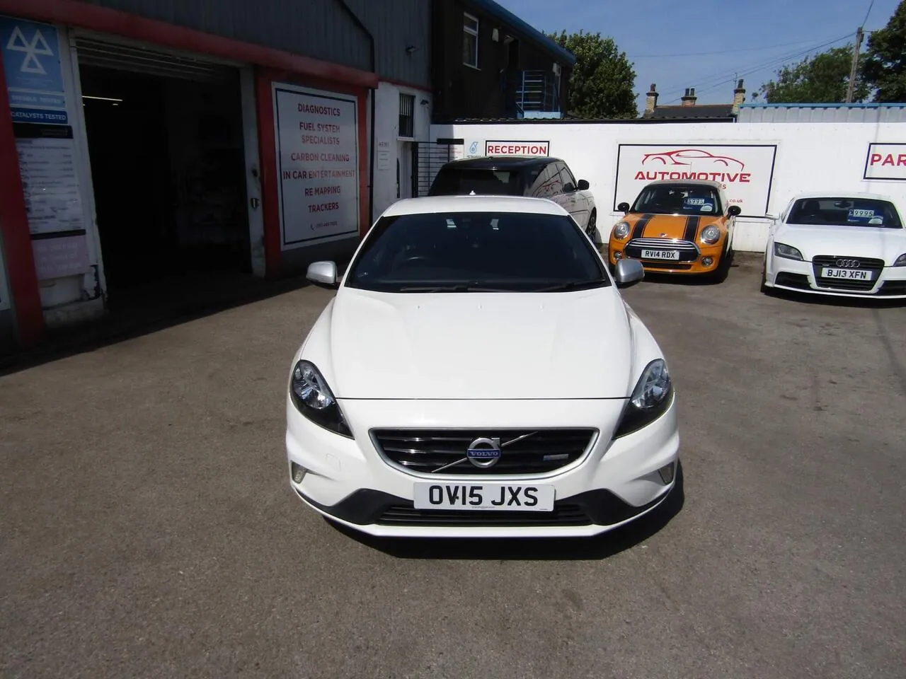 Volvo V40 2015 photo 2