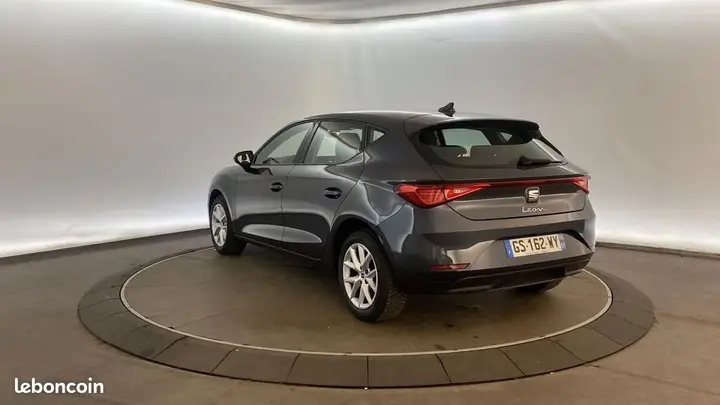 Seat Leon 2023 photo 2