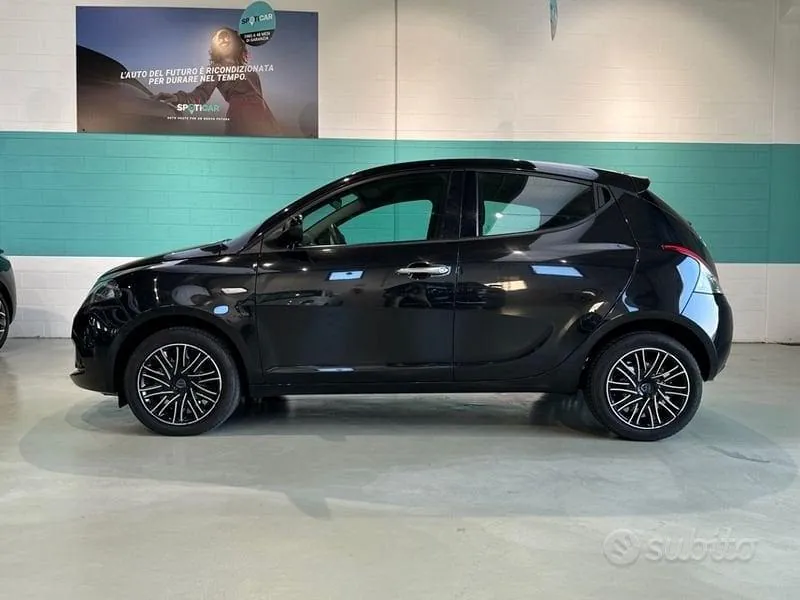 Lancia Ypsilon 2023 photo 2
