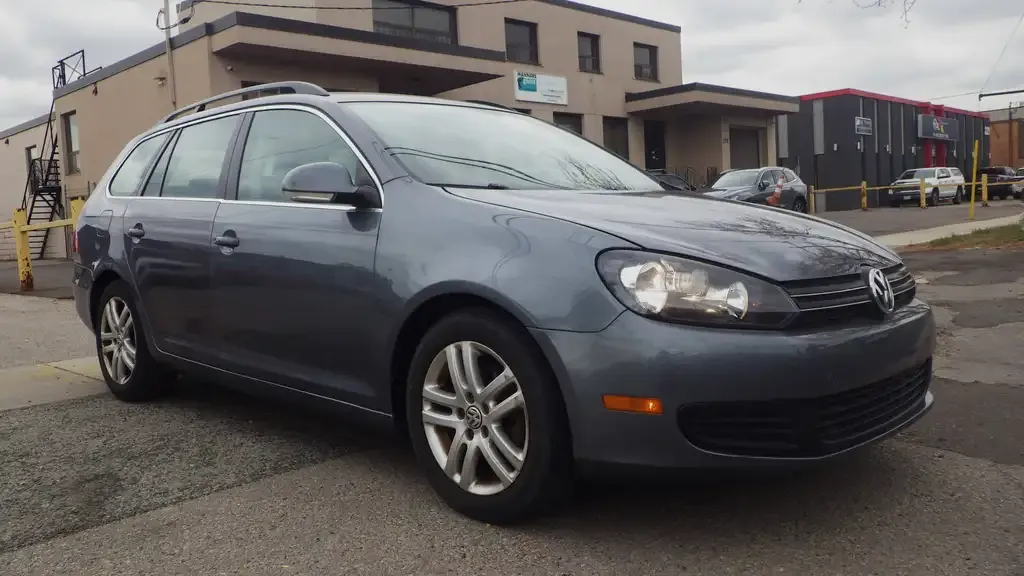 Volkswagen Golf 2010 photo 5