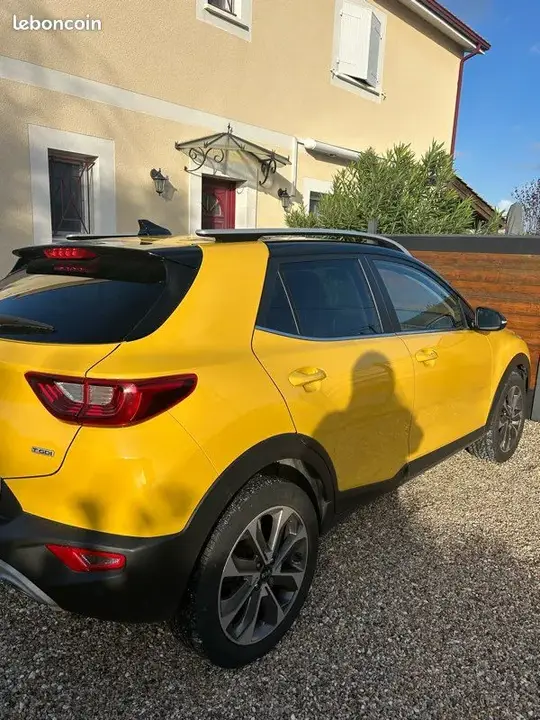 Kia Stonic 2021 photo 3