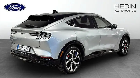 Ford Mustang Mach-E 2021 photo 2
