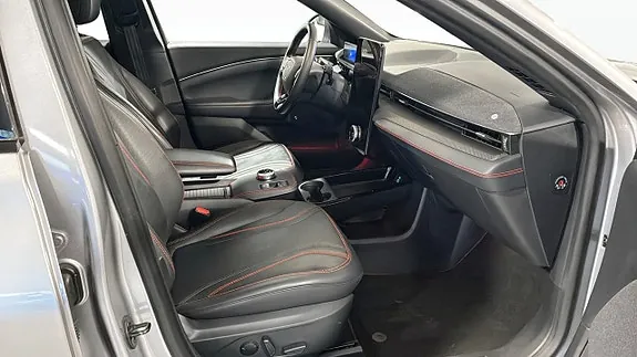 Ford Mustang Mach-E 2021 photo 3