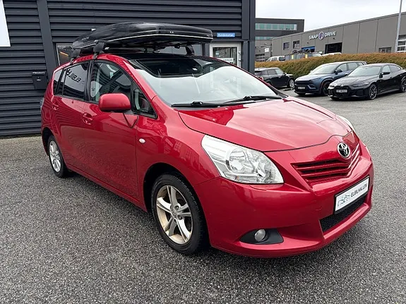 Toyota Verso 2010 photo 3