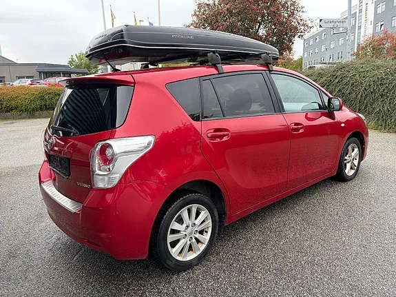 Toyota Verso 2010 photo 2