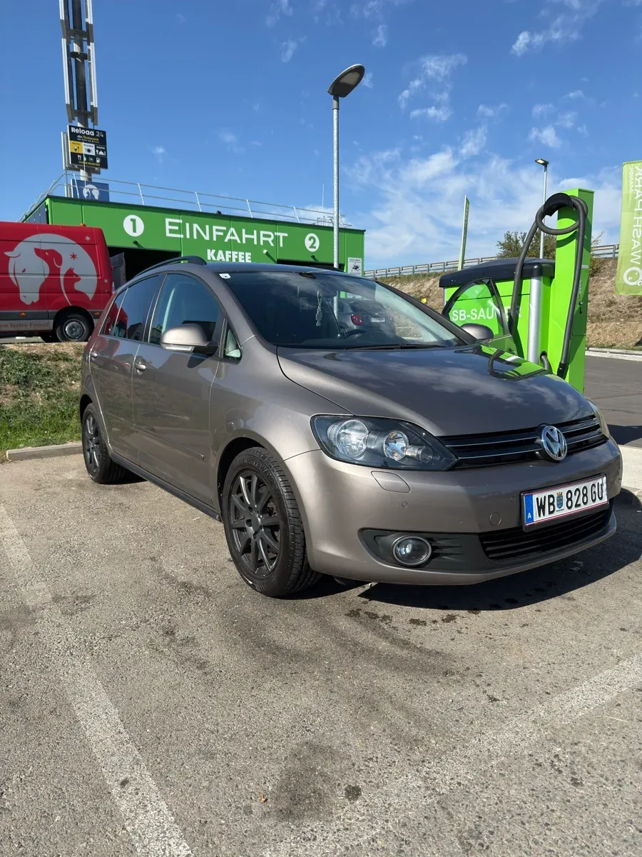 Volkswagen Golf 2013 photo 2