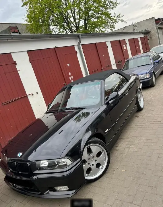 BMW 318I