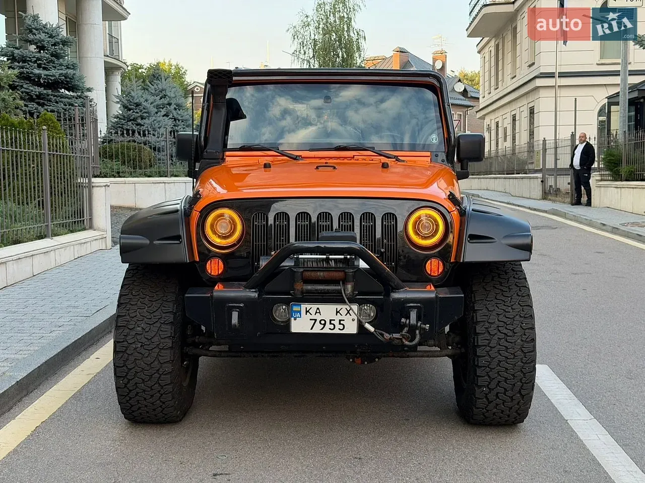 Jeep Wrangler 2011 photo 2