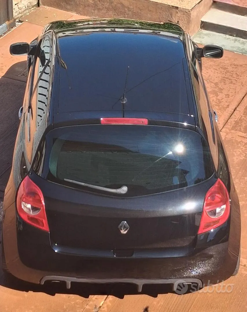 Renault Clio Rs 2009 photo 2