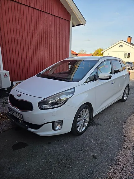 Kia Carens 2014 photo 2