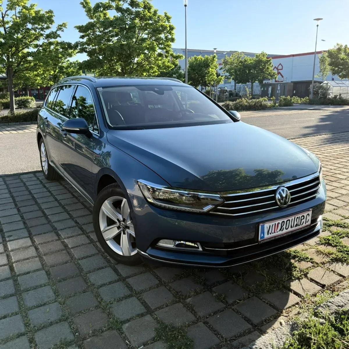 Volkswagen Passat 2018 photo 2