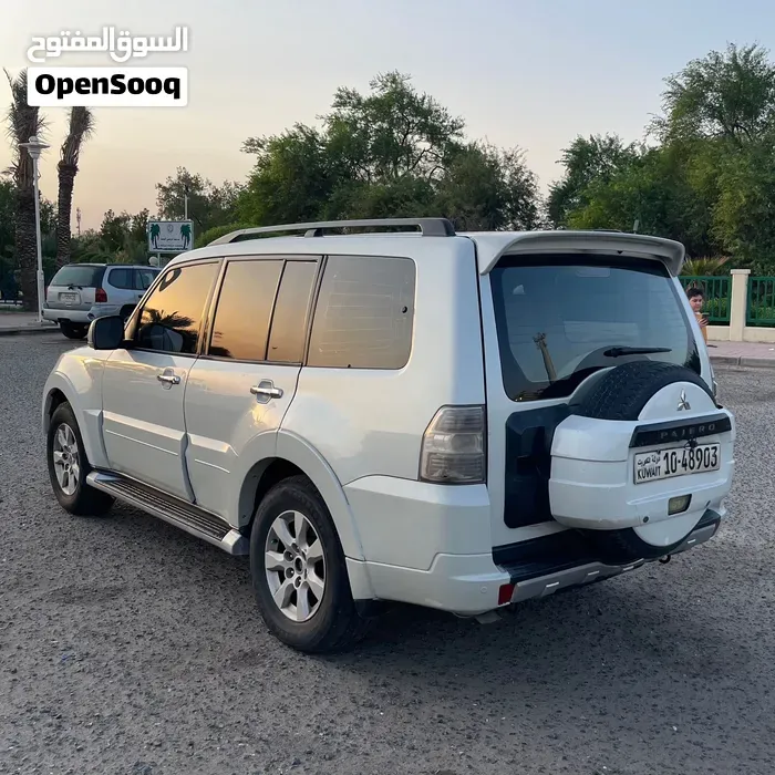 Mitsubishi Pajero 2011 photo 3