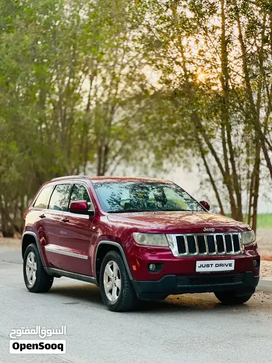 Jeep Grand Cherokee 2012 photo 2