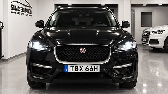Jaguar F-Pace 2020 photo 2