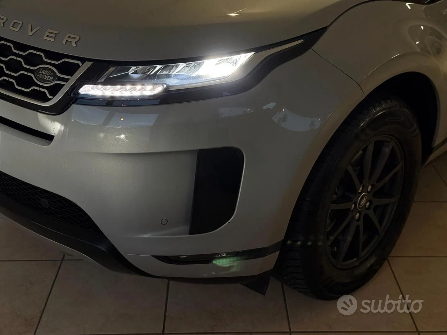 Land Rover Range Rover Evoque 2019 photo 4