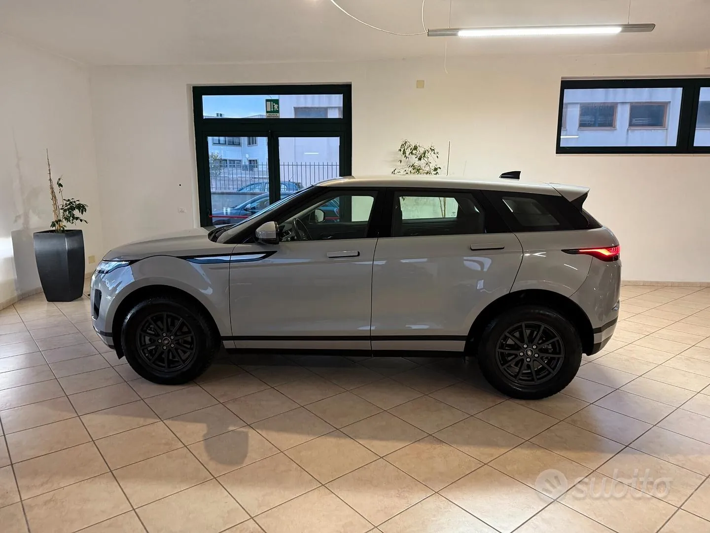 Land Rover Range Rover Evoque 2019 photo 5