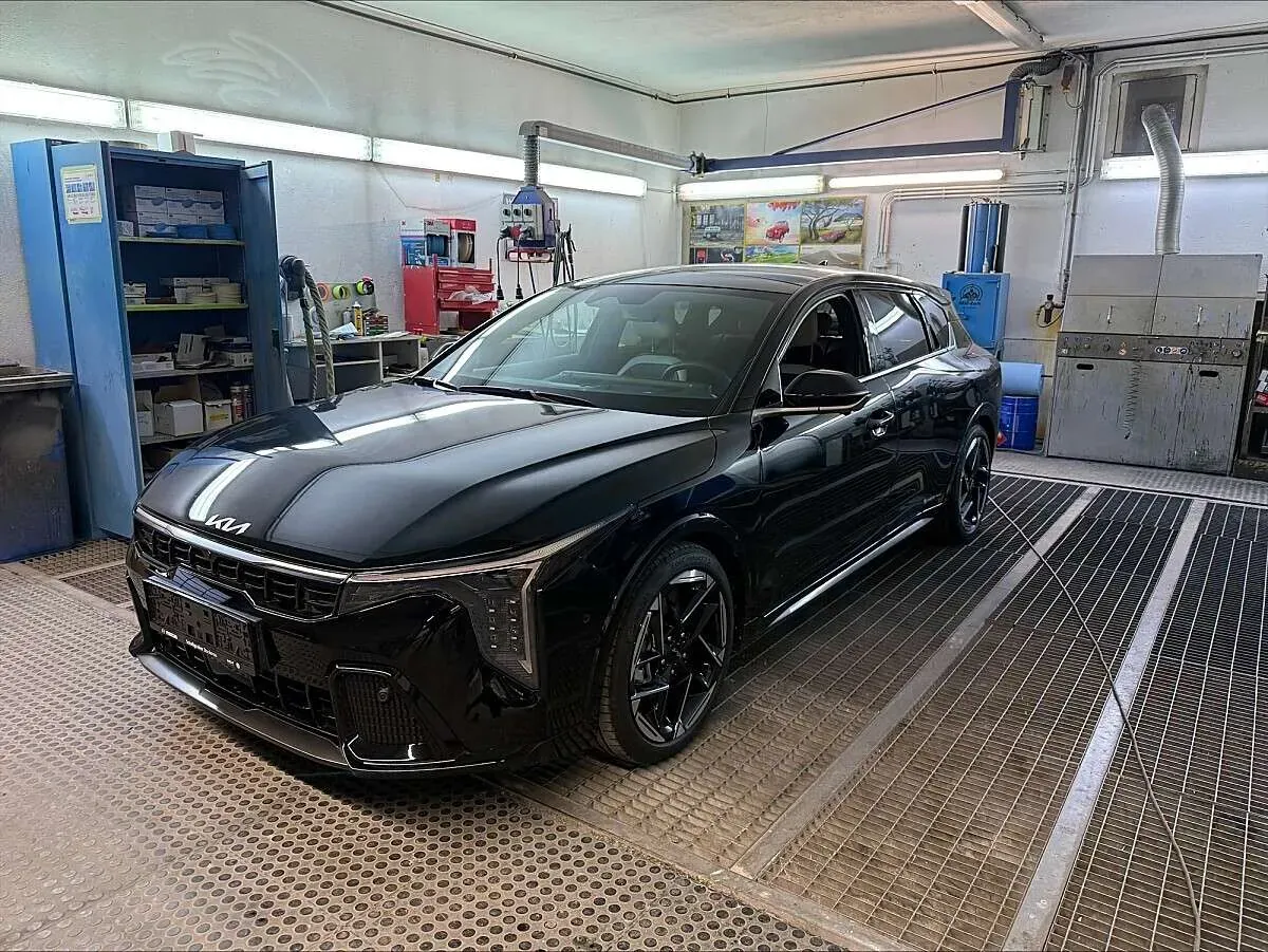 Kia K4