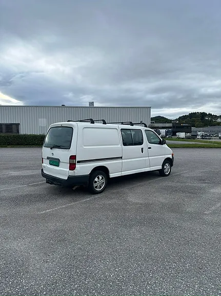 Toyota Hiace 2001 photo 4