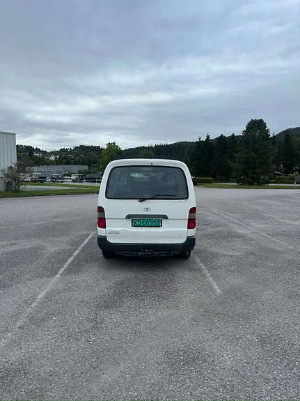 Toyota Hiace 2001 photo 5