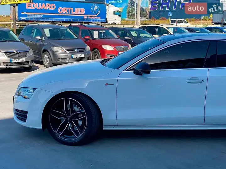 Audi A7 Sportback 2013 photo 2