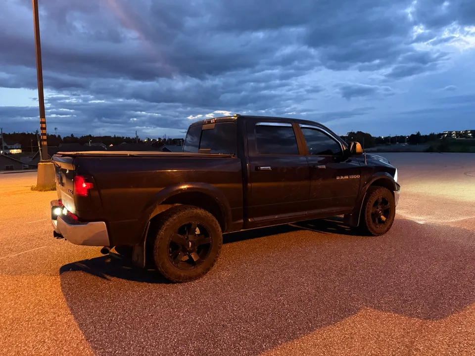Dodge Ram 1500 2012 photo 3