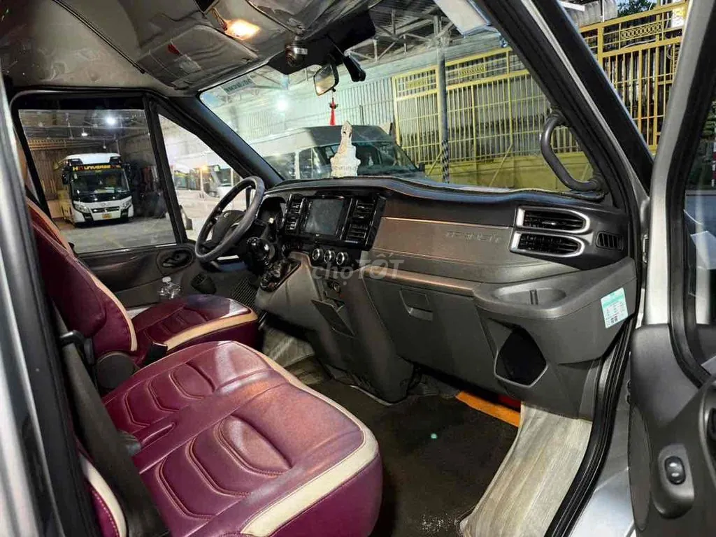 Ford Transit 2023 photo 3