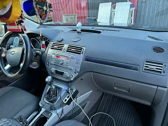 Ford Kuga 2010 photo 4