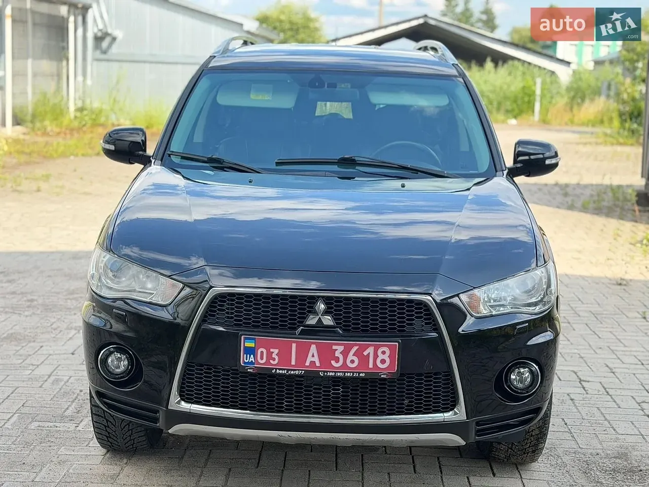 Mitsubishi Outlander 2010 photo 2