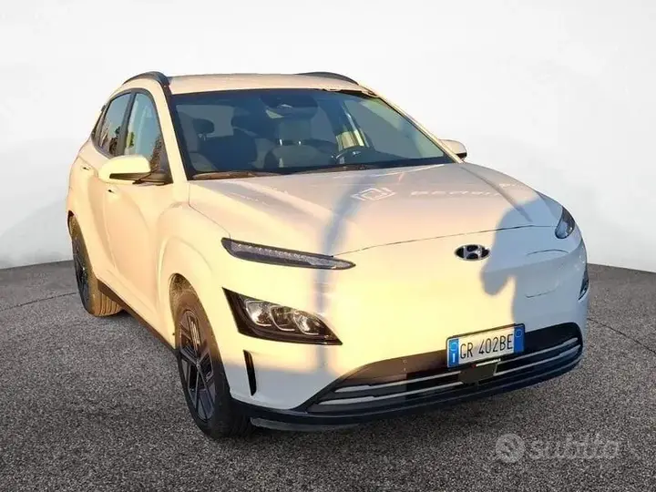 Hyundai Kona 2023 photo 2
