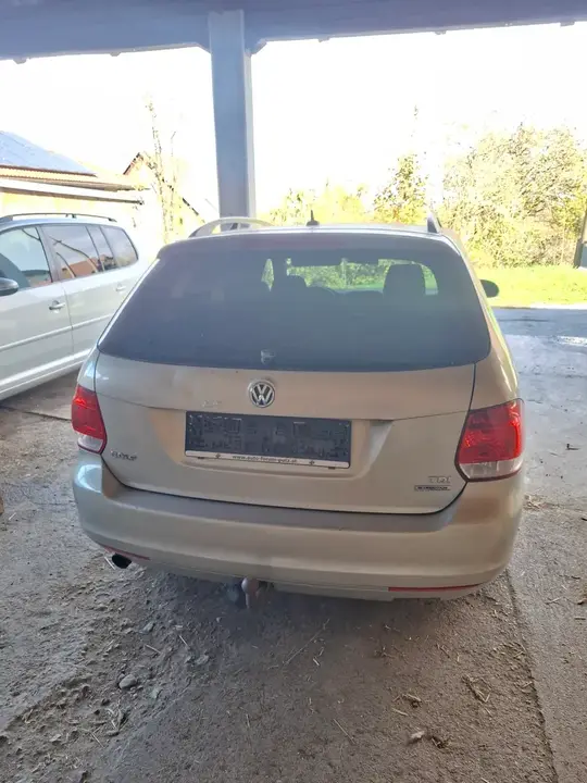 Volkswagen Golf Variant 2010 photo 3