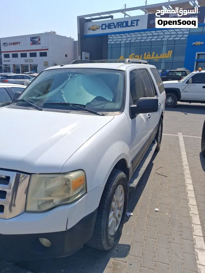 Ford Expedition 2013 photo 2