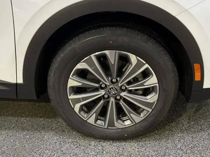 Buick Envision 2026 photo 4