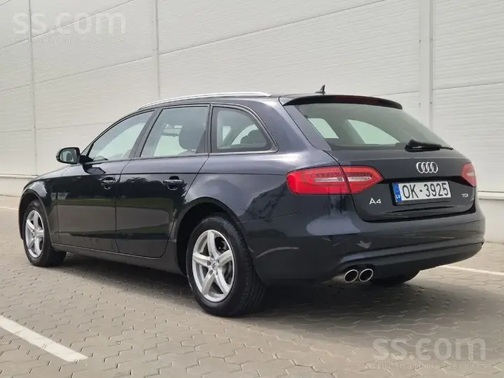 Audi A4 2014 photo 2