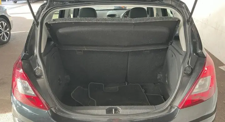 Vauxhall Corsa 2013 photo 3