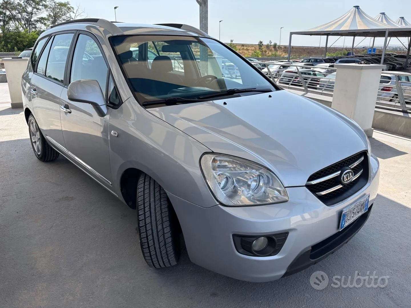 Kia Carens 2007 photo 2