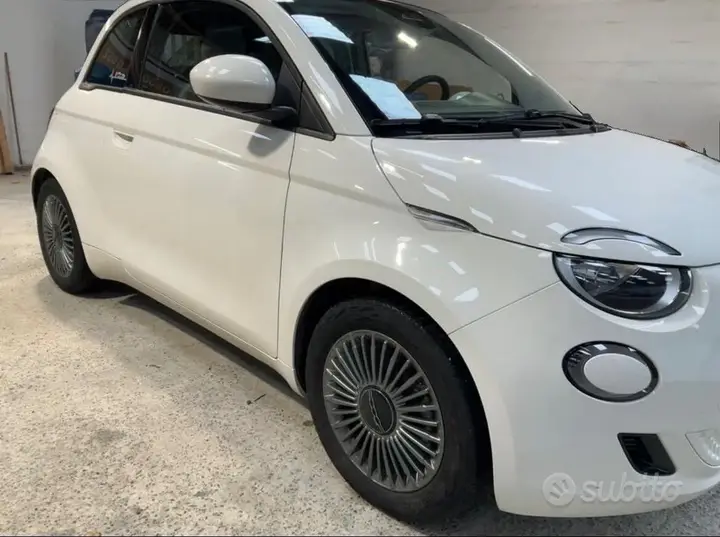 Fiat 500E Cabrio 2022 photo 2