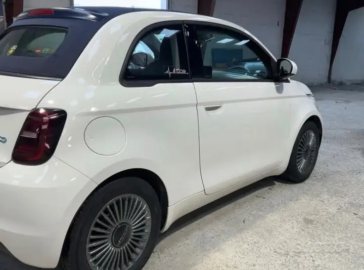 Fiat 500E Cabrio 2022 photo 4