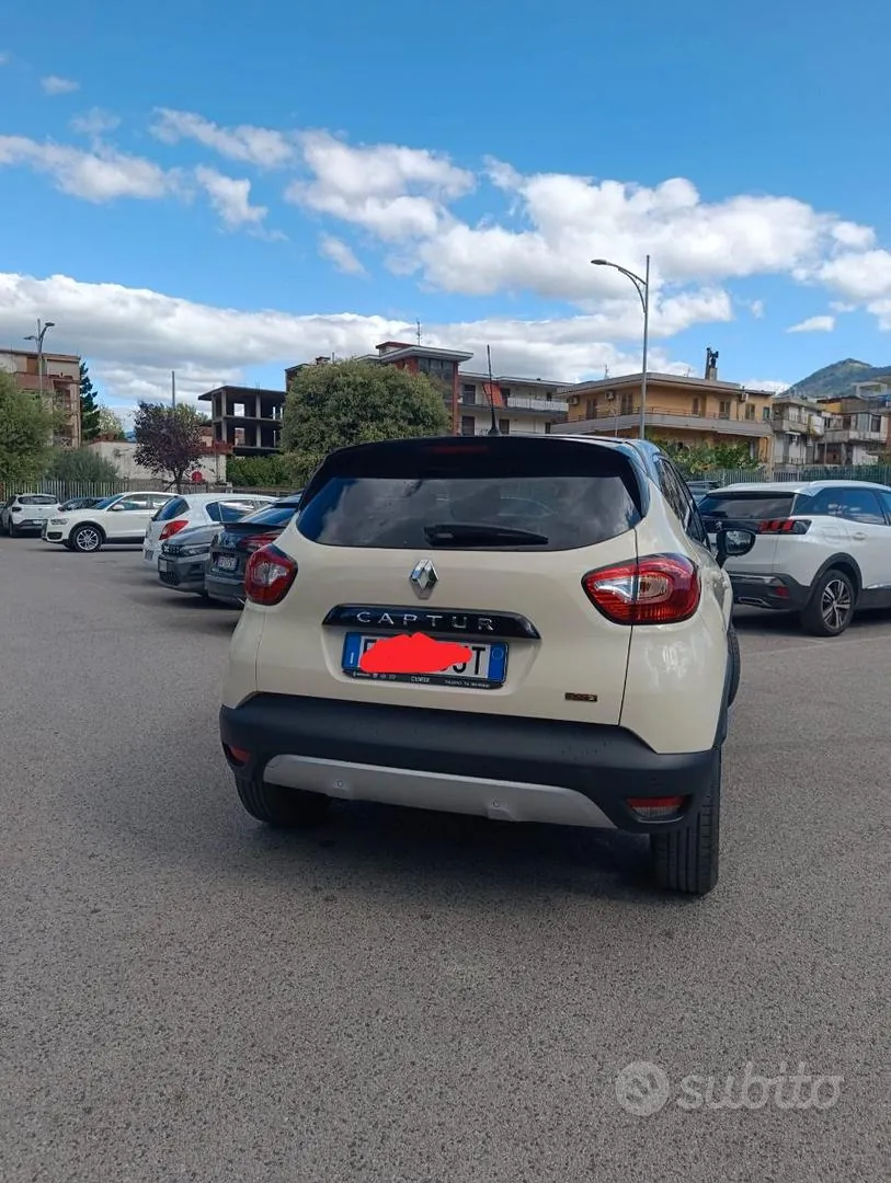 Renault Captur 2017 photo 2