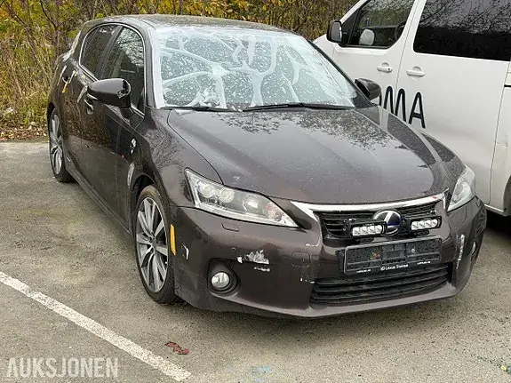 Lexus Ct200H 2014 photo 2