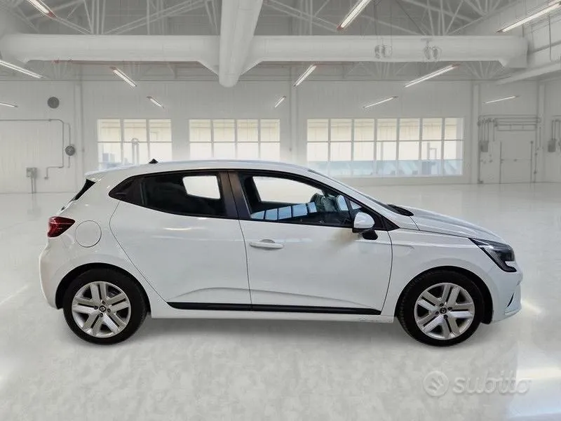 Renault Clio 2022 photo 3