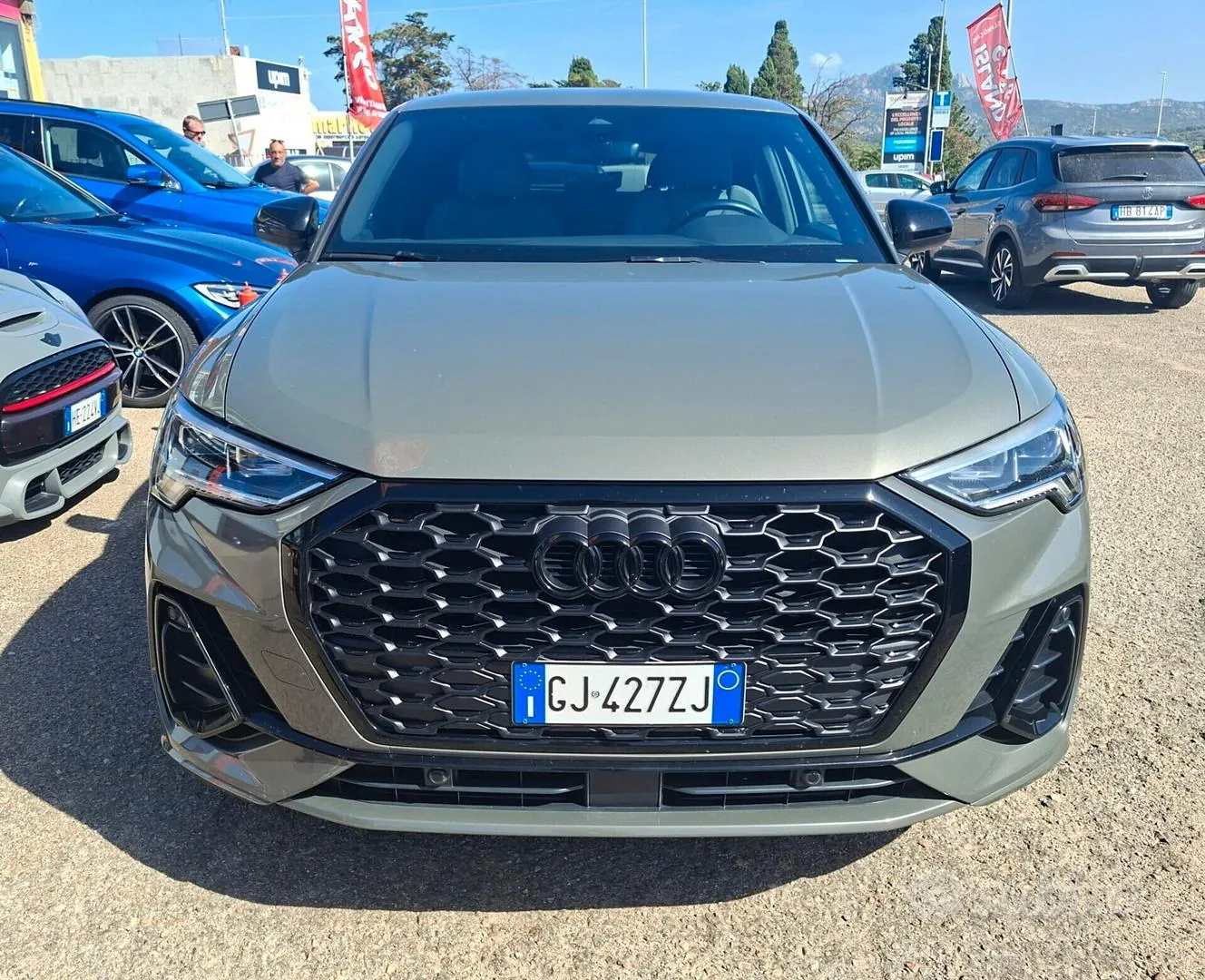 Audi Q3 2022 photo 2