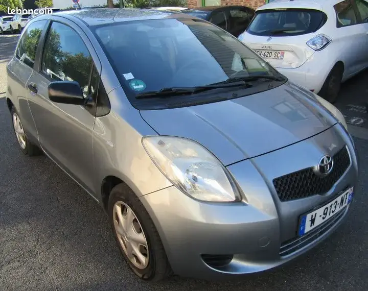 Toyota Yaris 2007 photo 3