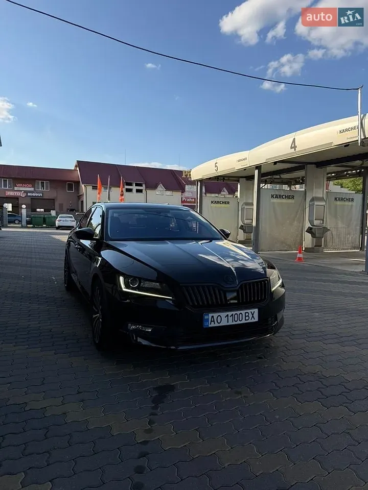 Skoda Superb 2018 photo 4