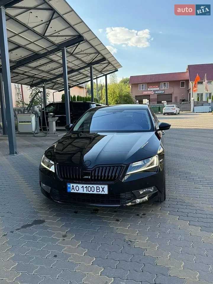 Skoda Superb 2018 photo 5